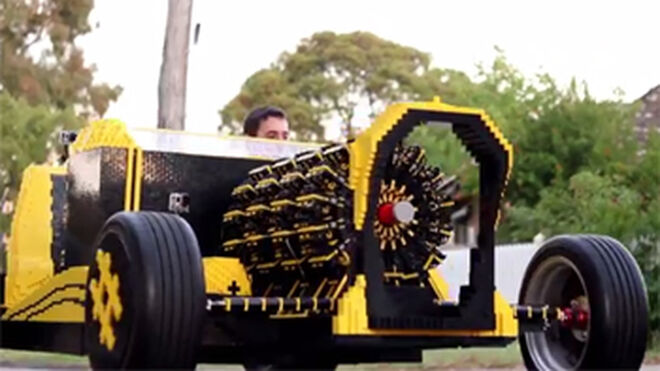 Fabrican con piezas de Lego un coche con motor de aire