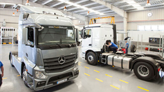 Mercedes-Benz Comercial Valencia abre nuevo taller de camiones