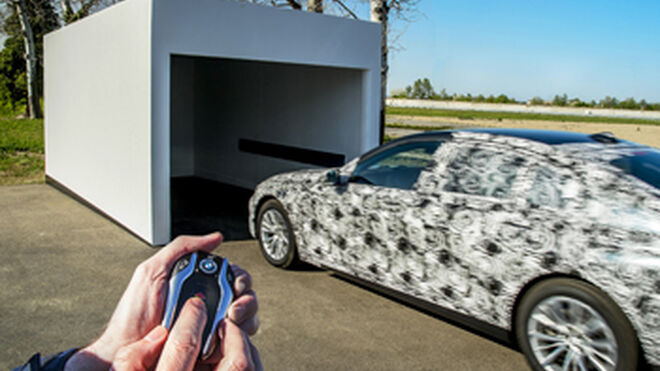 El BMW Serie 7 será el primero en aparcar solo