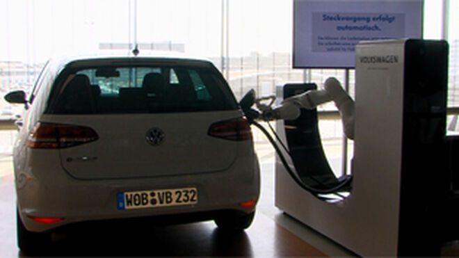Volkswagen trabaja en un nuevo sistema de carga rápida para eléctricos