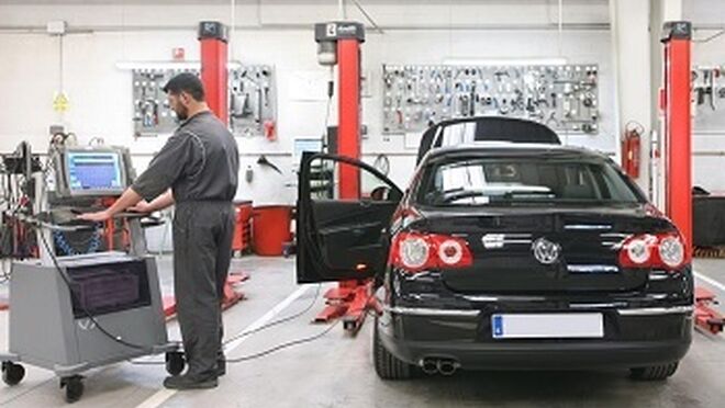 Hueso Comprimido préstamo Volkswagen pagará al taller 60€ por actualizar el software de cada coche  del 'dieselgate'