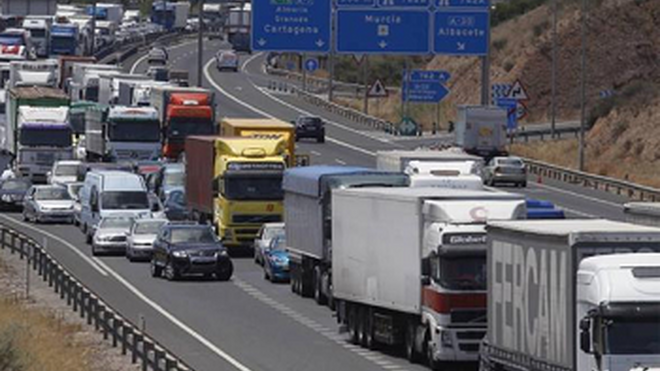 El transporte de mercancías por carretera creció el 6% en 2015