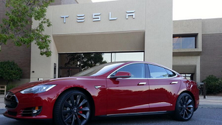 Tesla niega planes de fabricación de eléctricos en Valencia