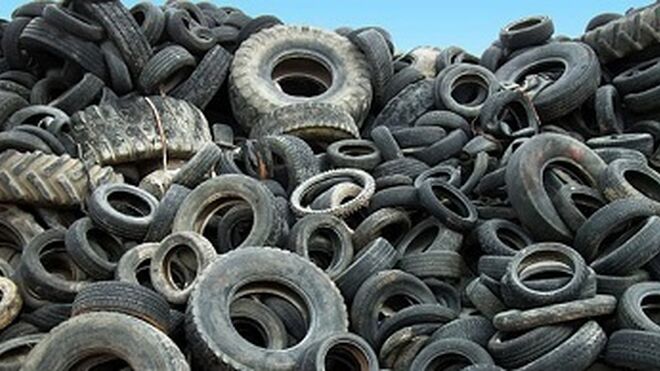 Proliferan los vertederos de neumáticos en Lugo por los piratas