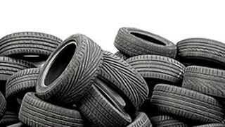 Una empresa, expedientada en Huelva por acopio de neumáticos