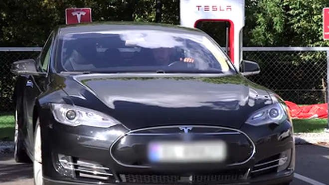 El 'hackeo' de un Tesla Model S arroja más dudas sobre el coche conectado