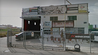 Se incendia un almacén de neumáticos en Murcia
