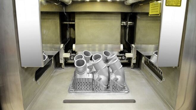Mercedes imprime en 3D las primeras piezas de metal de repuesto para camión