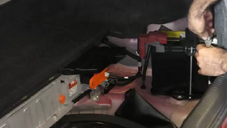 Cómo desconectar la batería de un vehículo híbrido