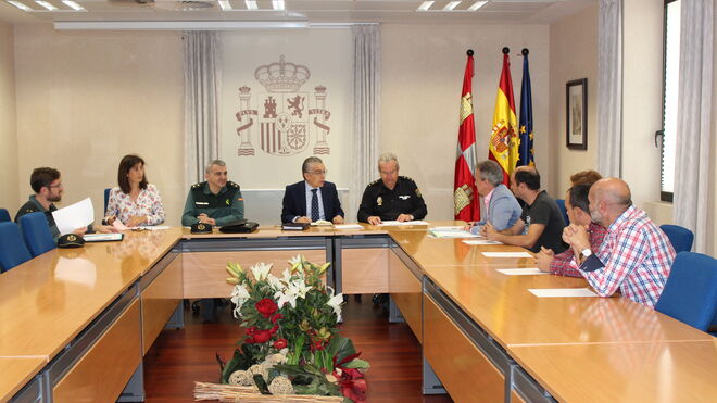 Adeabur se reúne con representantes del Gobierno en Burgos para tratar sobre los talleres ilegales