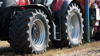 Vredestein presenta los neumáticos Traxion Optimall para tractor