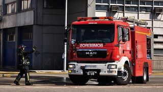 Un incendio provoca graves daños en un concesionario de Vigo