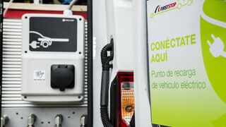 First Stop crea un servicio móvil para cargar vehículos eléctricos e híbridos