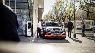 Audi prepara conectar su modelo eléctrico Audi e-tron con el hogar del usuario