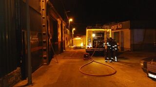 Se incendia un taller de coches en Sanlúcar de Barrameda (Cádiz)