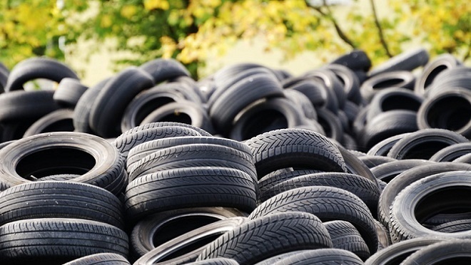 Piden la retirada de neumáticos en un vertedero en Campos del Río ( Murcia)