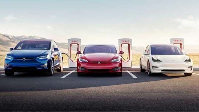 Tesla abre su segunda estación de supercargadores para eléctricos en Sevilla