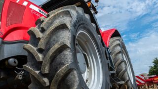 Vredestein amplía su gama Traxion 65 de neumáticos para tractor con 15 nuevos tamaños