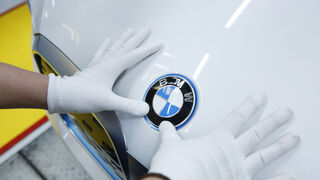 BMW llama a revisión a 27.600 híbridos enchufables ante un posible riesgo de incendio