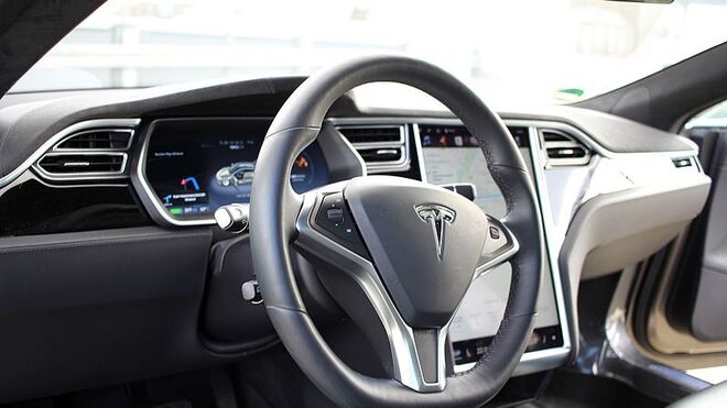 Tesla apostará por la dirección de los coches sin conexión mecánica