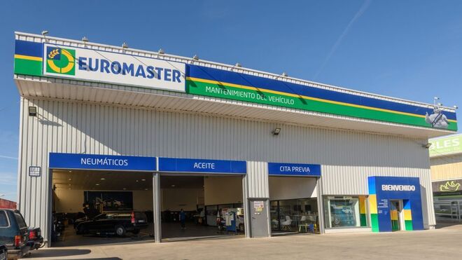 Euromaster recibe el nuevo taller móvil de Aguado Automoción