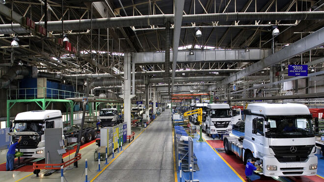 Las ventas de camiones y autobuses cayeron el 15,3% en España, pero subieron el 2,6% en Europa en febrero