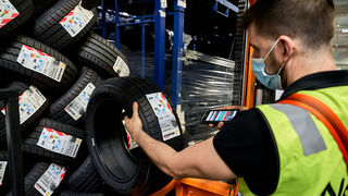 Nex estrena almacén en Mallorca con 5.000 neumáticos de ligero
