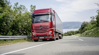 Cómo reiniciar el mando de embrague, con y sin pedal, de los camiones Mercedes-Benz Actros MP2/MP3
