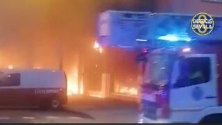 La "catástrofe anunciada" del incendio de un taller de Sevilla