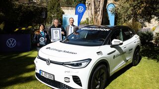 Un Volkswagen ID.4 GTX con suspensión inteligente Tenneco establece un nuevo récord Guinness