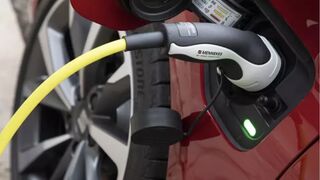 El precio medio del coche eléctrico de ocasión se disparó el 31% en junio y supera los 34.000 euros