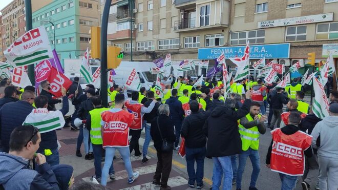 Cientos de trabajadores de la automoción en Málaga exigen mejoras salariales