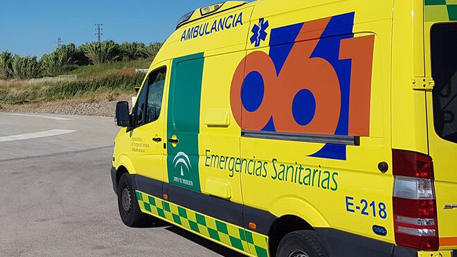 Fallece un mecánico al estallar una rueda de un tractor en un taller de Marchena (Sevilla)