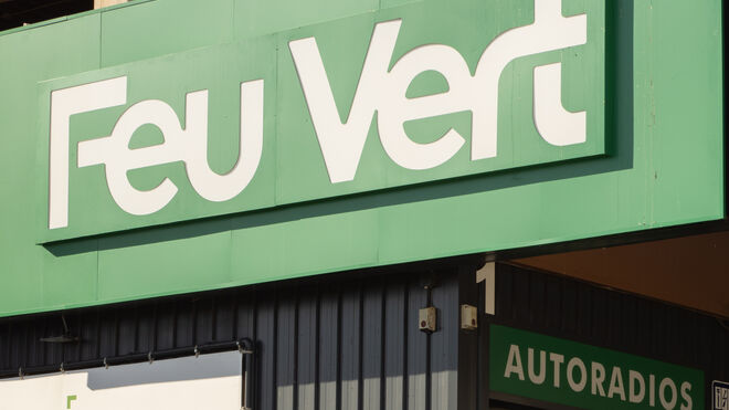 Feu Vert incorpora a su catálogo las motos eléctricas de la gallega Velca