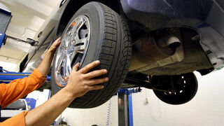 El número de talleres de las redes de neumáticos en España se mantiene estable