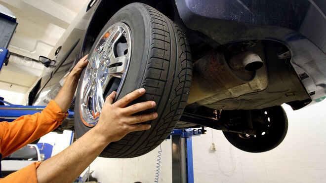 El número de talleres de las redes de neumáticos en España se mantiene estable