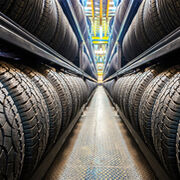 Cara y cruz para las importaciones de neumáticos asiáticos en consumer y camión