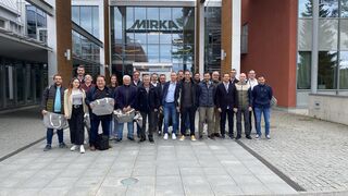 Mirka y sus clientes estrechan vínculos con un viaje de fidelización a Finlandia