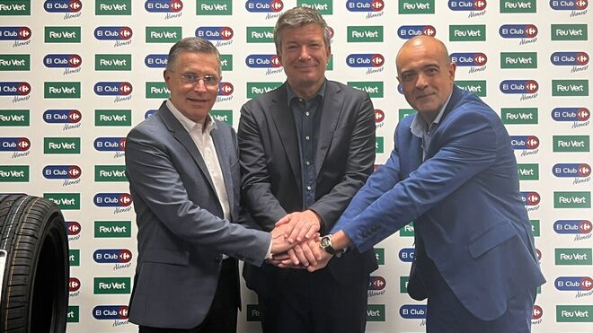 Los socios de Carrefour acumularán el 5% de las revisiones en los talleres Feu Vert