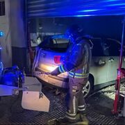 Un herido leve tras incendiarse un vehículo en un taller de lavado de Talavera de la Reina (Toledo)