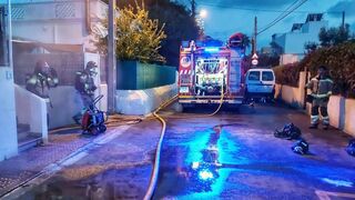 Susto en Ibiza tras el incendio de un garaje que operaba como presunto taller ilegal