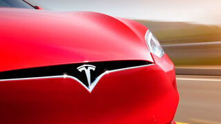 Tesla suma y sigue: nueva llamada a revisión por fallo en la cámara trasera