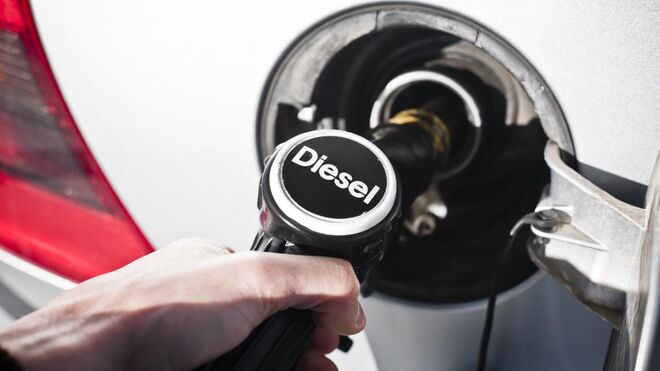Los diésel igualan en precio al eléctrico tras encarecerse un 82% en diez años