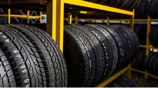 Bruselas inicia una inspección a varios fabricantes de neumáticos por sospechas de fijar precios