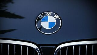 BMW y Amazon unen fuerzas contra los falsificadores de recambios y accesorios en internet