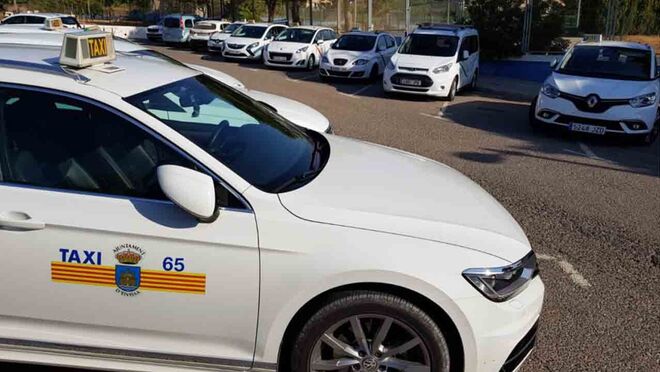 El colapso de talleres e ITV en Ibiza amenaza el inicio de la temporada turística a los taxistas