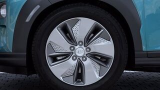 OCU revela hasta 7 metros de diferencia en frenado en 16 marcas de neumáticos para SUV compactos