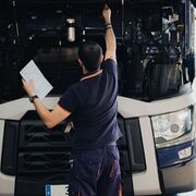 Las ITV rechazan a casi tres de cada diez camiones en la primera inspección