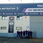 Blacktire y Nexen Tire presentan la nueva imagen del taller asturiano Llantastur